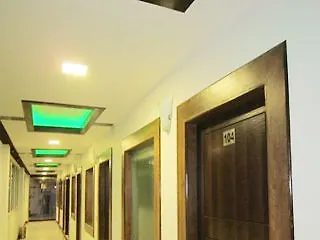 Hotel Eminent 아그라